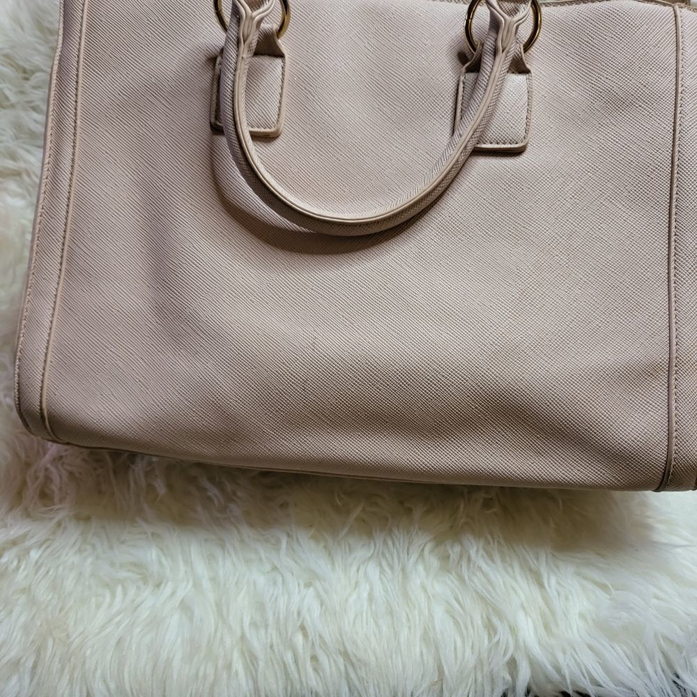 Just Fab Pink Faux Leather Large Tote Bag Gold Chain - Picture 5 of 7